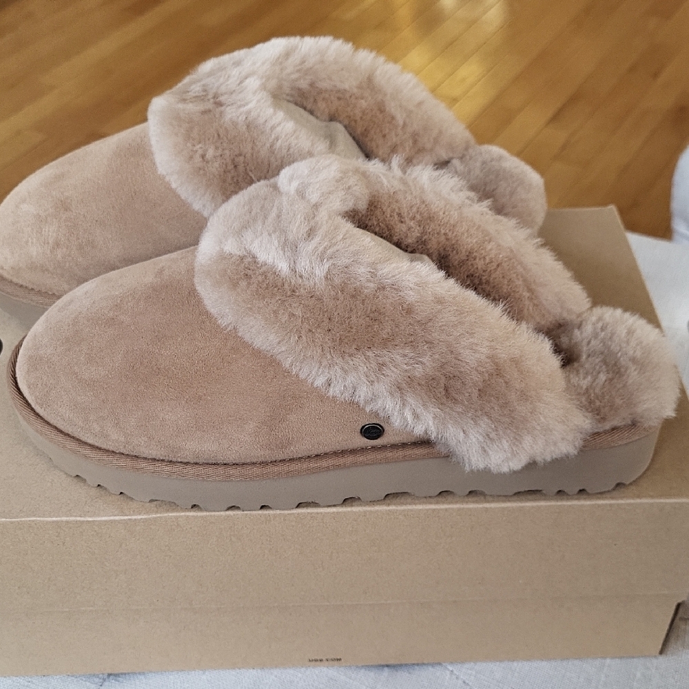 UGG Women's Classic Slippers II in Tan with Plush Fur